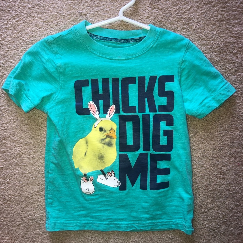 T-shirt 3t worn once. Super cute for Easter time